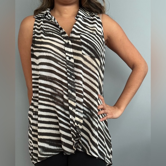 Guess open back blouse - Picture 4 of 5